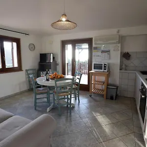Appartamento Casa Nel Vigneto Con Vista Mare, Magomadas
